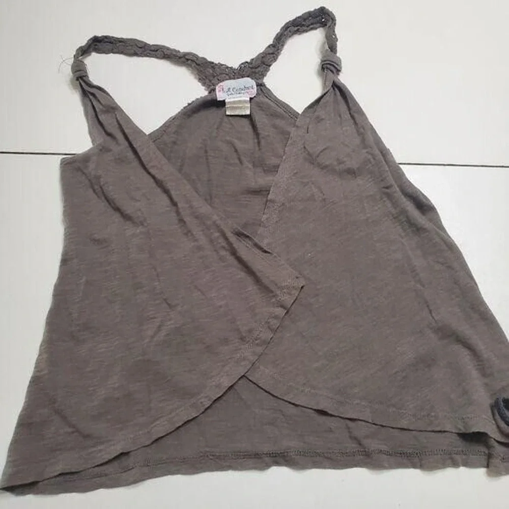 LA Conduct Vest Girl Meduim Grey Open Front Razorback Comfort Stretch Cotton Top
